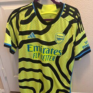 Adidas Size L Arsenal FC 2023-24 away jersey.  New without Tags